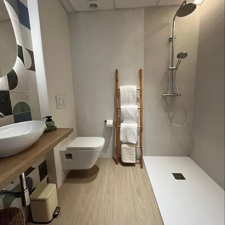 Charm And Modernity In Appartement *